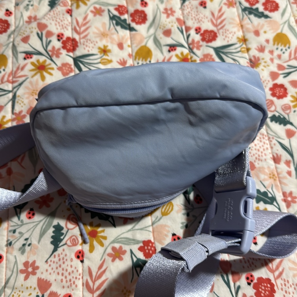 Lululemon Belt Bag Lavender Purple - Picture 7 of 11